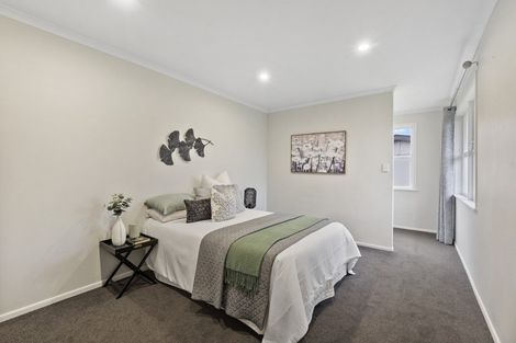 Photo of property in 5 Sacha Place, Glenview, Hamilton, 3206