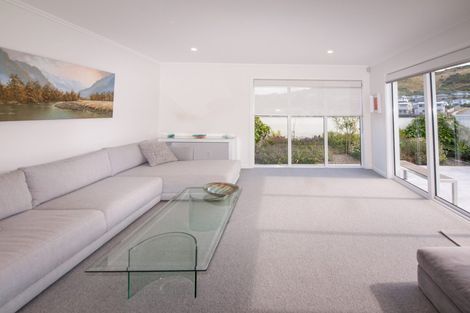 Photo of property in 5 Farnworth Terrace, Churton Park, Wellington, 6037