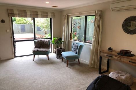 Photo of property in 15a Akehurst Avenue, New Lynn, Auckland, 0600