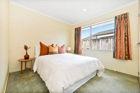 Photo of property in 37 Nottingham Drive, Hamilton East, Hamilton, 3216