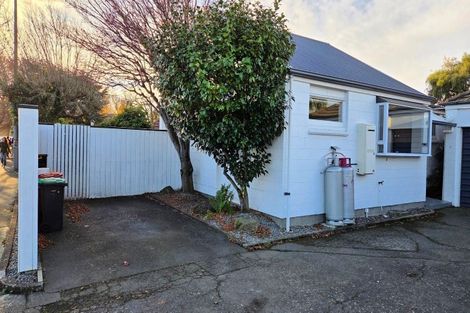 Photo of property in 1/18 Maidstone Road, Ilam, Christchurch, 8041