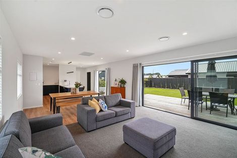 Photo of property in 21 Maurice James Way, Prebbleton, 7604