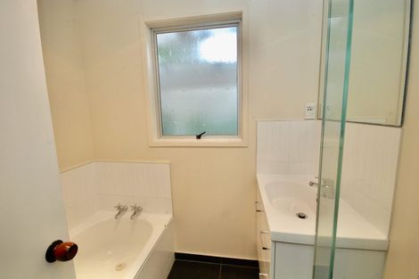 Photo of property in 48 Salamanca Road, Sunnynook, Auckland, 0620