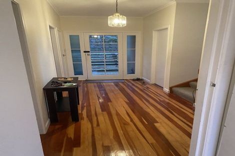 Photo of property in 23 Huntingdon Street, Northland, Wellington, 6012