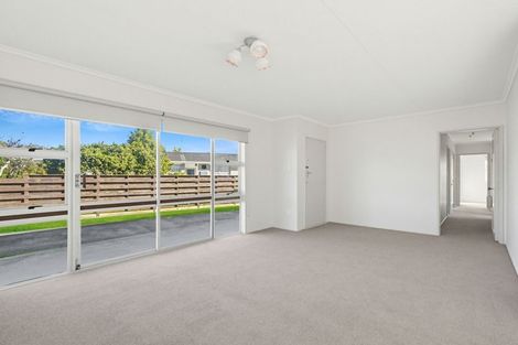 Photo of property in 37 Kimberley Grove, Westbrook, Palmerston North, 4412
