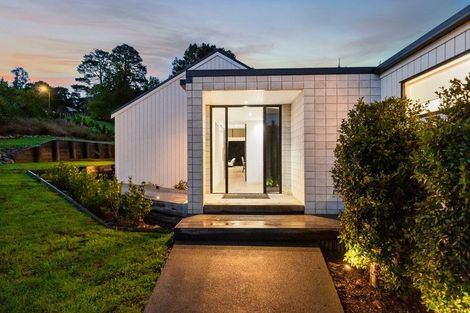 Photo of property in 8 Collings Drive, Lucas Heights, Albany, 0793