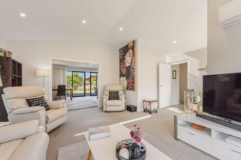 Photo of property in 3 Puketutu Grove, Motueka, 7120