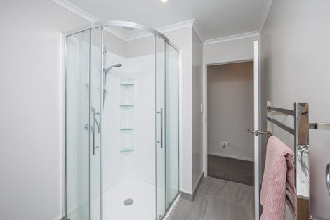 Photo of property in 2u1 Bostonkip Crescent, Fitzroy, Hamilton, 3282