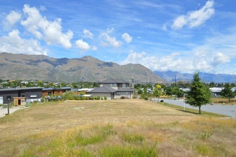 Photo of property in 4 Hoheria Rise, Wanaka, 9305