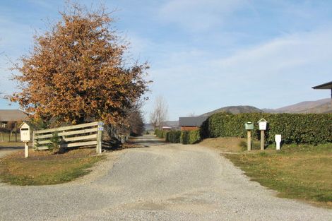 Photo of property in 42 Golf Course Road, Wanaka, 9305