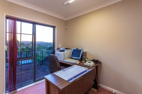 Photo of property in 36b Derwent Crescent, Titirangi, Auckland, 0604