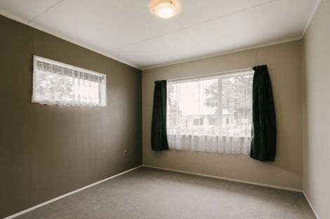 Photo of property in 57 Abraham Crescent, Milson, Palmerston North, 4414