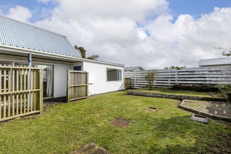 Photo of property in 9a Brierley Place, Marfell, New Plymouth, 4310