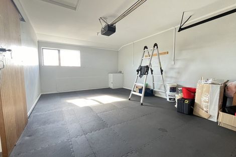Photo of property in 8 Fillbridge Way, Karori, Wellington, 6012