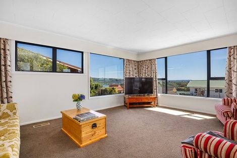Photo of property in 6 Ettrick Grove, Papakowhai, Porirua, 5024