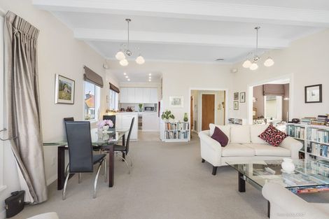 Photo of property in 47 Harbour View Road, Northland, Wellington, 6012