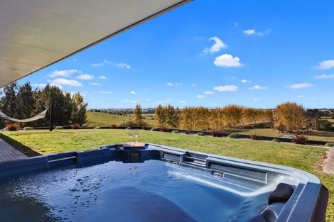 Photo of property in 60 Lee Road, Hannahs Bay, Rotorua, 3010