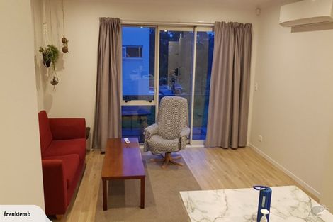 Photo of property in 10 Manutewhau Road, Massey, Auckland, 0614