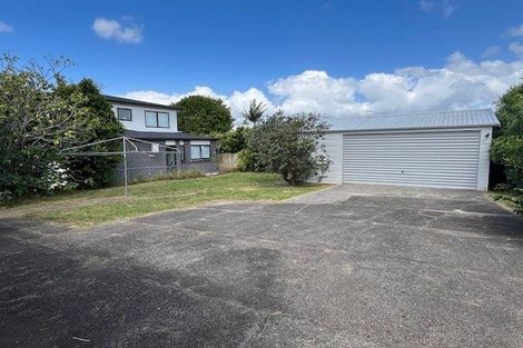 Photo of property in 3 Ware Place, Pakuranga Heights, Auckland, 2010