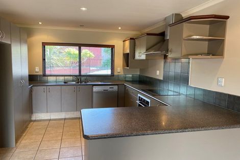 Photo of property in 20 Mamaku Rise, Welcome Bay, Tauranga, 3112
