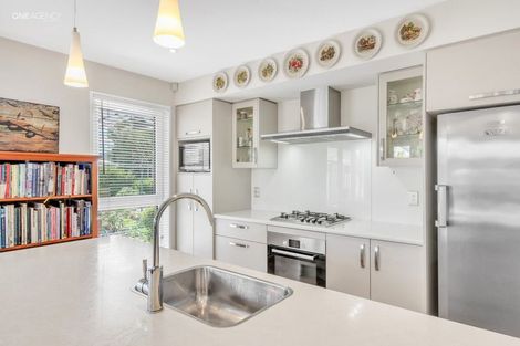 Photo of property in 4 Stonebridge Lane, Oxford, 7430
