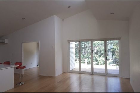 Photo of property in 90 Tiriwa Drive, Massey, Auckland, 0614