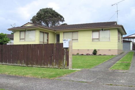 Photo of property in 17 Caringbah Drive, Papatoetoe, Auckland, 2025