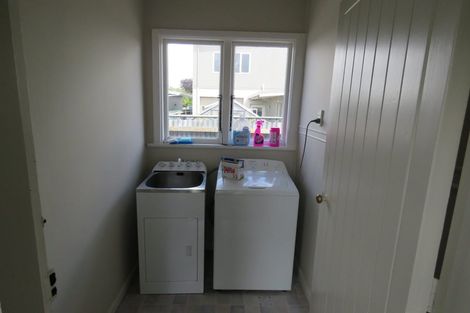 Photo of property in 52 Waimairi Road, Upper Riccarton, Christchurch, 8041