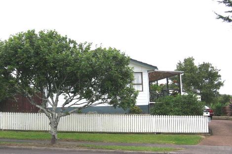 Photo of property in 11 Mayer Place, Ranui, Auckland, 0612