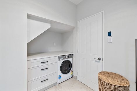 Photo of property in 10 Belleview Terrace, Mount Pleasant, Christchurch, 8081