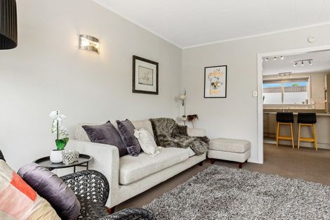 Photo of property in 2/15a Bennett Street, Saint Albans, Christchurch, 8052