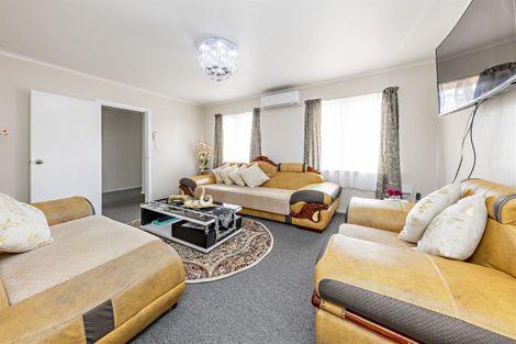 Photo of property in 122 Weymouth Road, Manurewa, Auckland, 2102