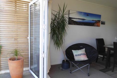 Photo of property in 12f2 Duchess Place, Maupuia, Wellington, 6022