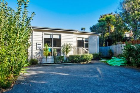 Photo of property in 9 Mackwood Place, Birkdale, Auckland, 0626