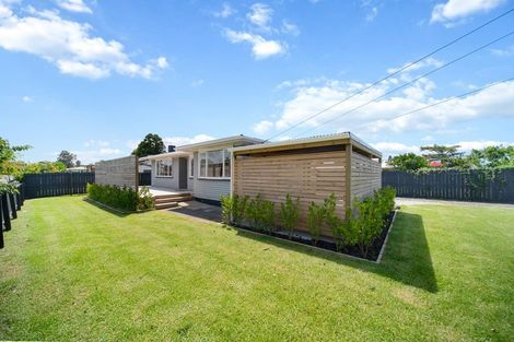 Photo of property in 7 Tarata Crescent, Mangere Bridge, Auckland, 2022