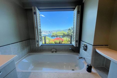 Photo of property in Beauport Apartments, 30u2 The Crescent, Roseneath, Wellington, 6011