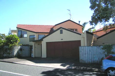 Photo of property in 2/39 Church Street, Northcote Point, Auckland, 0627