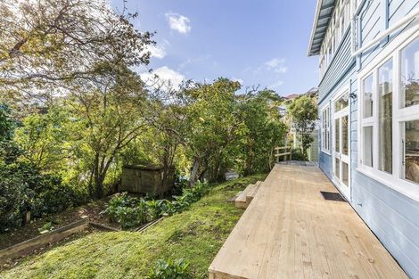 Photo of property in 36 Sutherland Crescent, Melrose, Wellington, 6023