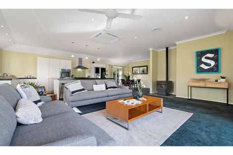 Photo of property in 12 Springwater Avenue, Northwood, Christchurch, 8051