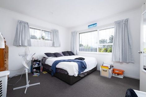 Photo of property in 32 Marlborough Avenue, Glenfield, Auckland, 0629