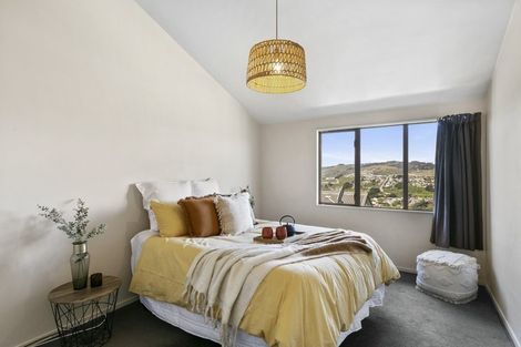 Photo of property in 8 Atamira Close, Churton Park, Wellington, 6037