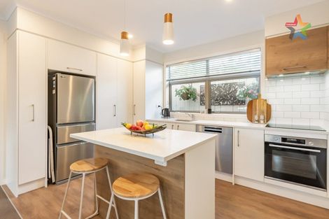 Photo of property in 5 Tarata Lane, Avalon, Lower Hutt, 5011