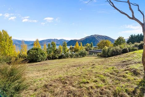 Photo of property in 333 Beacon Point Road, Wanaka, 9305