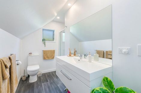 Photo of property in 46a Elliston Crescent, Stanmore Bay, Whangaparaoa, 0932