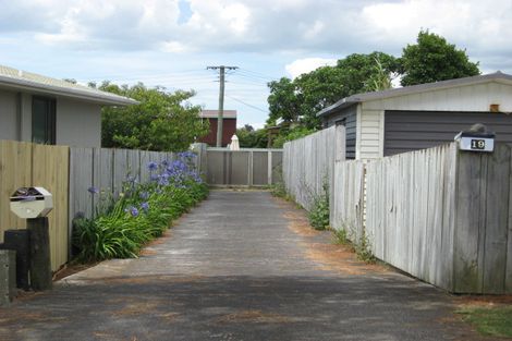 Photo of property in 2/19 Scott Avenue, Mangere Bridge, Auckland, 2022