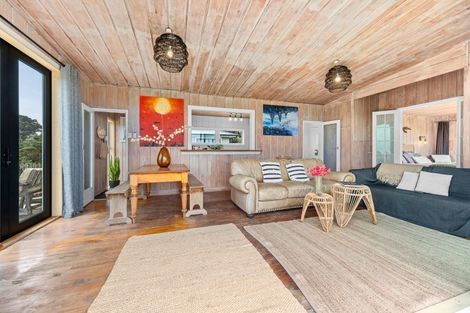 Photo of property in 11 Hector Place, Opunake, 4616