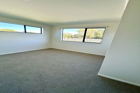Photo of property in 45 Cleat Street, Whitby, Porirua, 5024