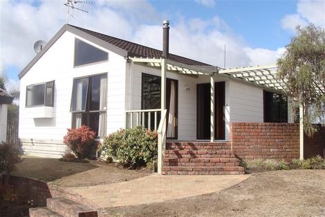 Photo of property in 76 Simpson Road, Papamoa Beach, Papamoa, 3118