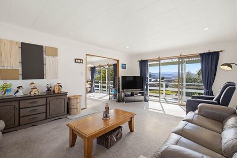 Photo of property in 296 Waikawa Road, Waikawa, Picton, 7220