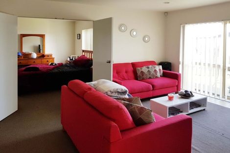 Photo of property in 42 Keri Vista Rise, Papakura, 2110